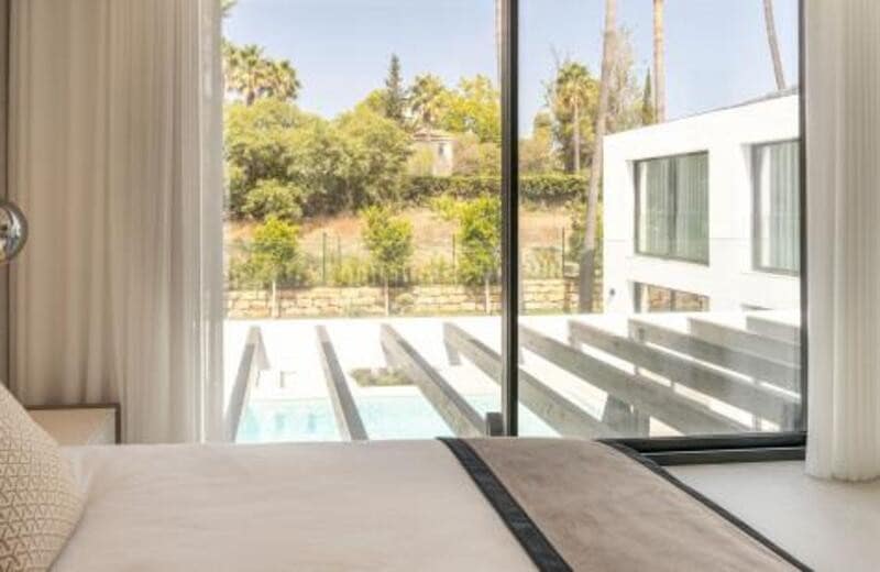4 bedroom Villa for sale in Marbella with pool garage - € 3,395,000 (Ref: 9262147)