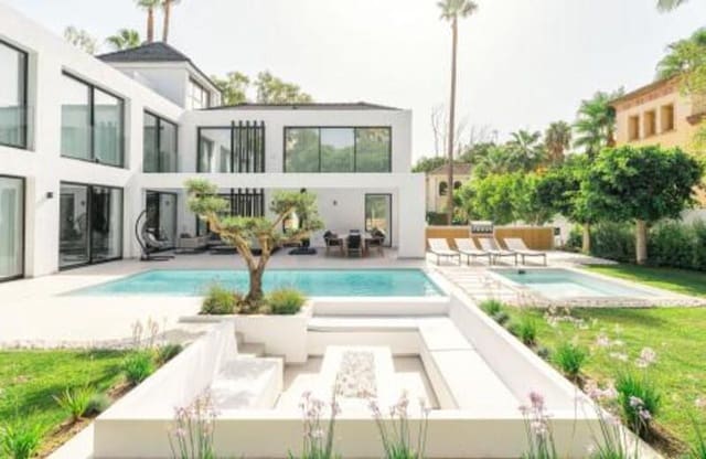 4 chambre Villa/Maison à vendre à Los Naranjos, Marbella avec piscine garage - 3 395 000 € (Ref: 9262147)