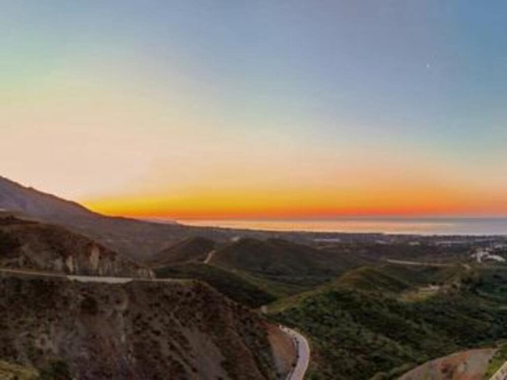 Apartamento de 3 habitaciones en Benahavís en venta con piscina garaje - 1.327.000 € (Ref: 9262148)