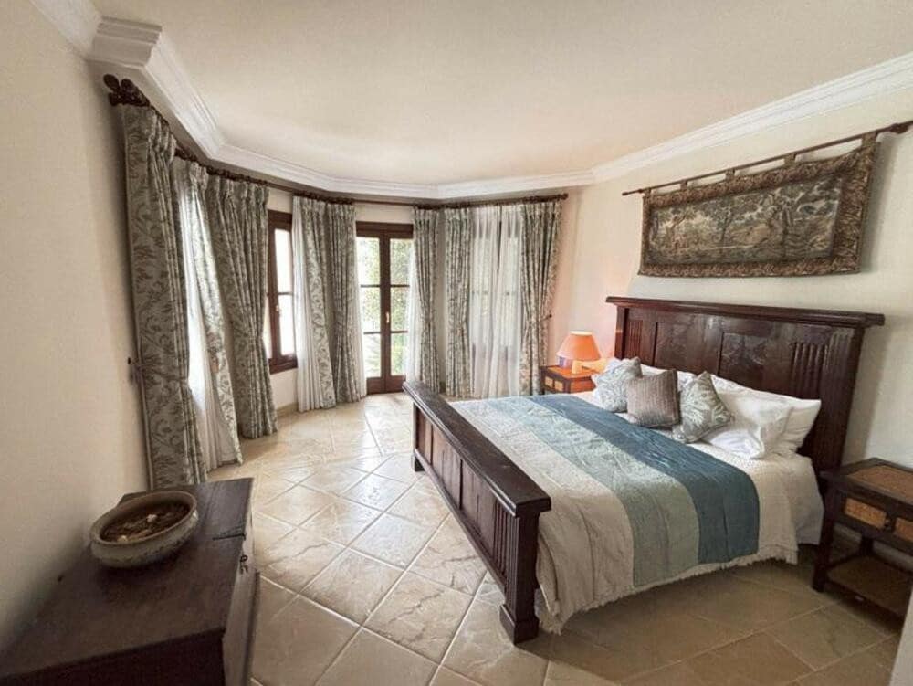 Chalet de 5 habitaciones en La Zagaleta en venta con piscina garaje - 4.850.000 € (Ref: 9263960)