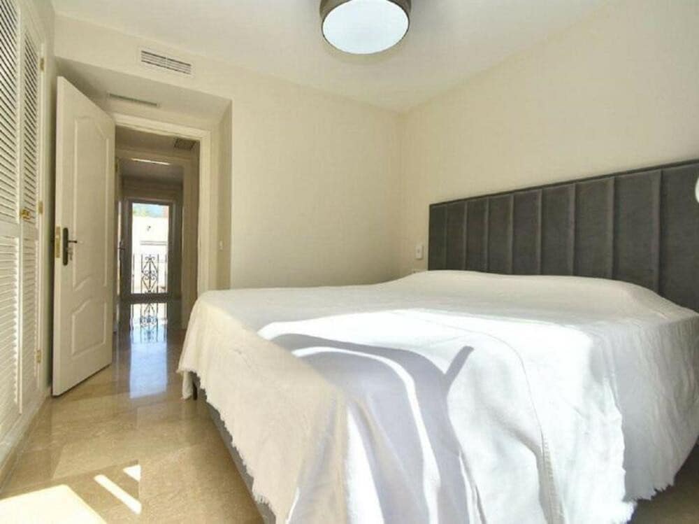 4 soveværelse Byhus til salg i Marbella med swimmingpool garage - € 650.000 (Ref: 9263961)