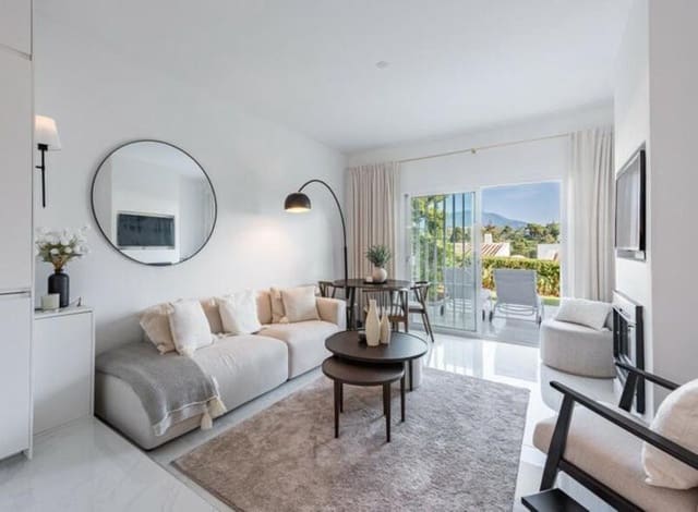 3 soverom Leilighet til salgs i Las Brisas, Marbella med svømmebasseng garasje - € 599 000 (Ref: 9263965)