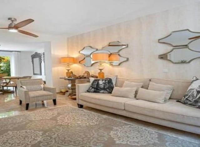 3 camera da letto Casa da affittare in La Dama de Noche - La Alzambra, Marbella con piscina garage - 3.150 € (Rif: 9269137)