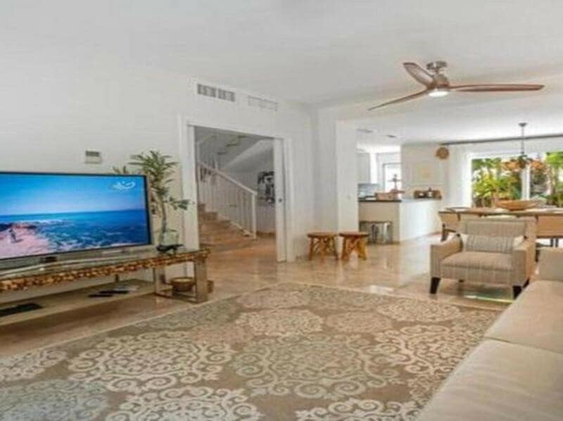 3 bedroom Townhouse for rent in Marbella with pool garage - € 3,150 (Ref: 9269137)