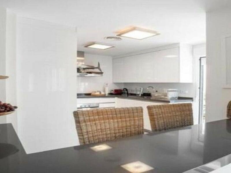 3 bedroom Townhouse for rent in Marbella with pool garage - € 3,150 (Ref: 9269137)