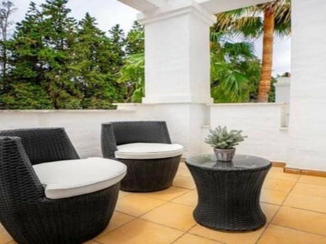 3 camera da letto Casa da affittare in La Dama de Noche - La Alzambra, Marbella con piscina garage - 3.150 € (Rif: 9269137)