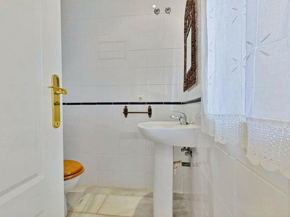 3 sypialnia Dom na sprzedaż w San Pedro de Alcantara z basenem garażem - 755 000 € (Ref: 9269138)