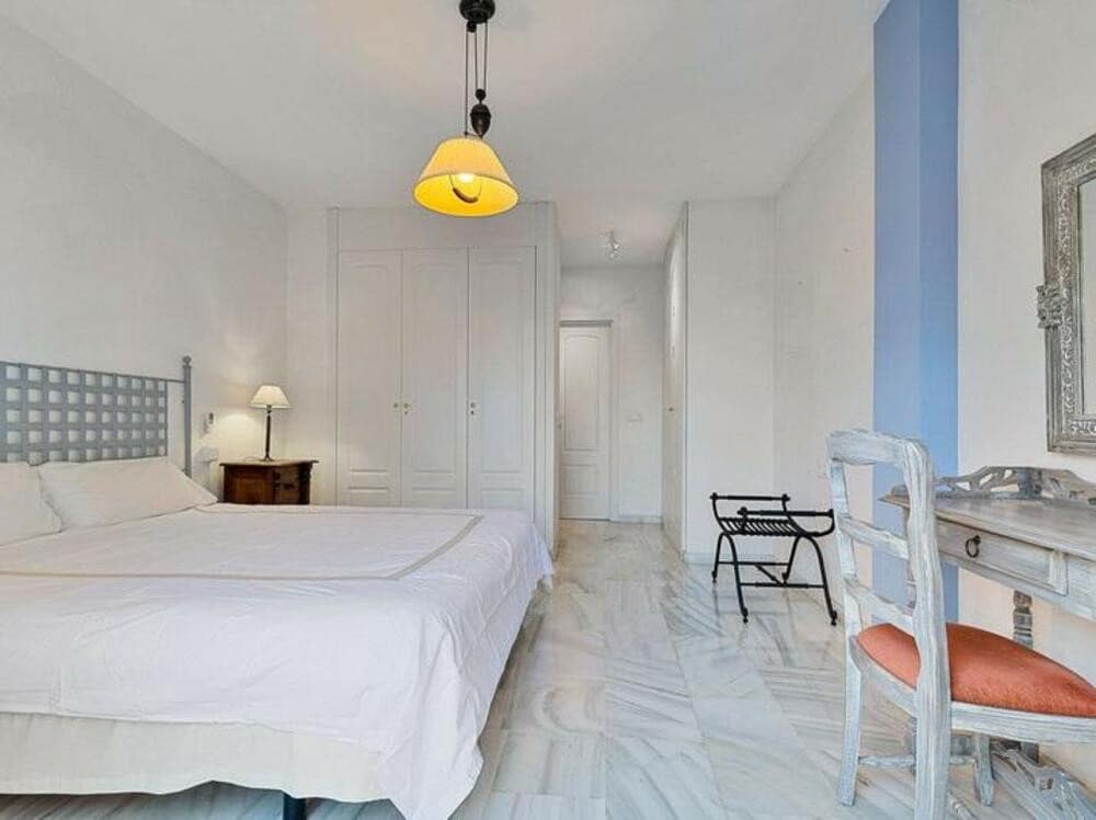 3 sypialnia Dom na sprzedaż w San Pedro de Alcantara z basenem garażem - 755 000 € (Ref: 9269138)