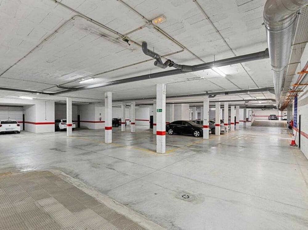 3 sypialnia Dom na sprzedaż w San Pedro de Alcantara z basenem garażem - 755 000 € (Ref: 9269138)