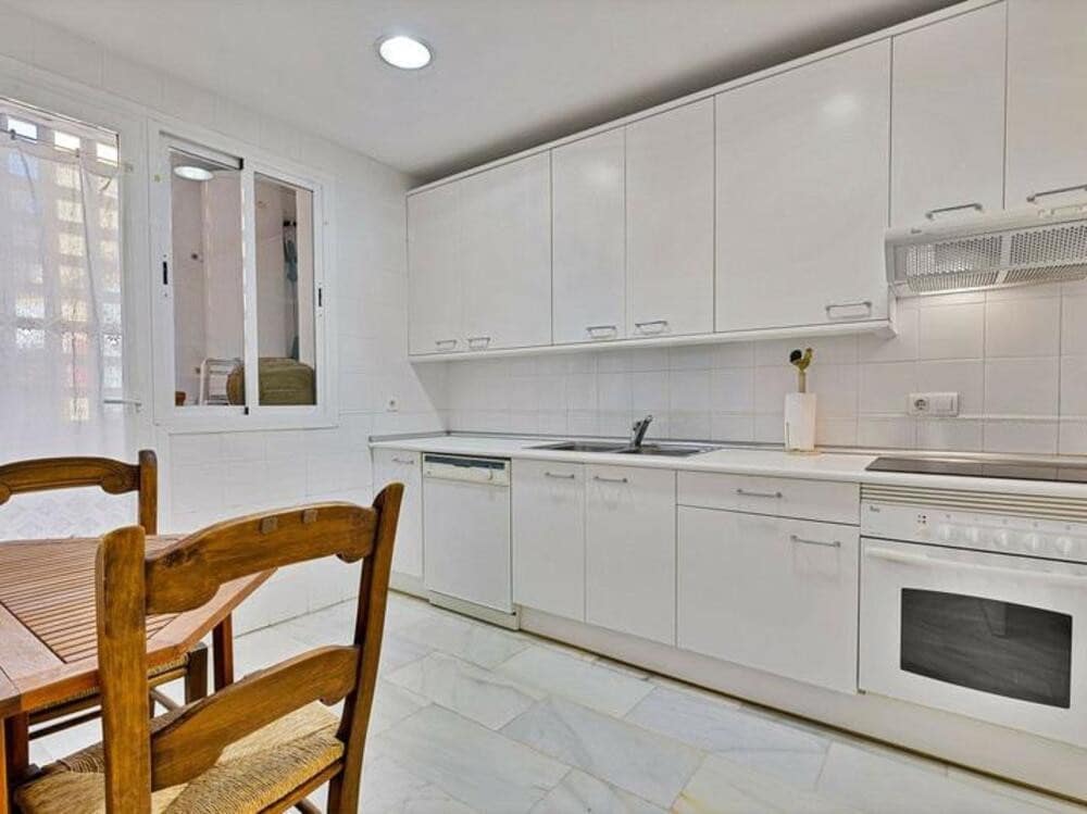 3 sypialnia Dom na sprzedaż w San Pedro de Alcantara z basenem garażem - 755 000 € (Ref: 9269138)