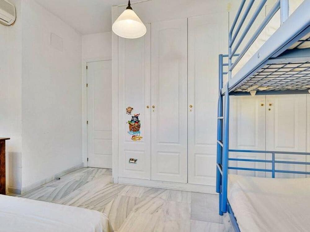 3 sypialnia Dom na sprzedaż w San Pedro de Alcantara z basenem garażem - 755 000 € (Ref: 9269138)