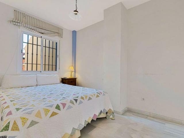 Casa de 3 habitaciones en Nueva Alcántara, Marbella en venta con piscina garaje - 790.000 € (Ref: 9269138)