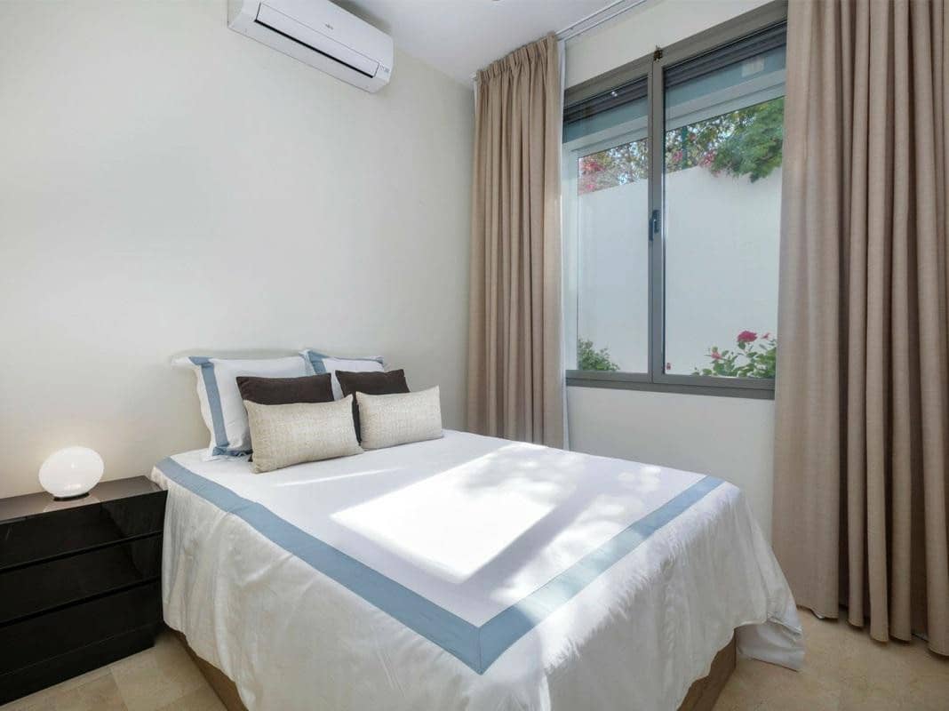 Chalet de 5 habitaciones en La Quinta en venta con piscina garaje - 2.150.000 € (Ref: 9272041)