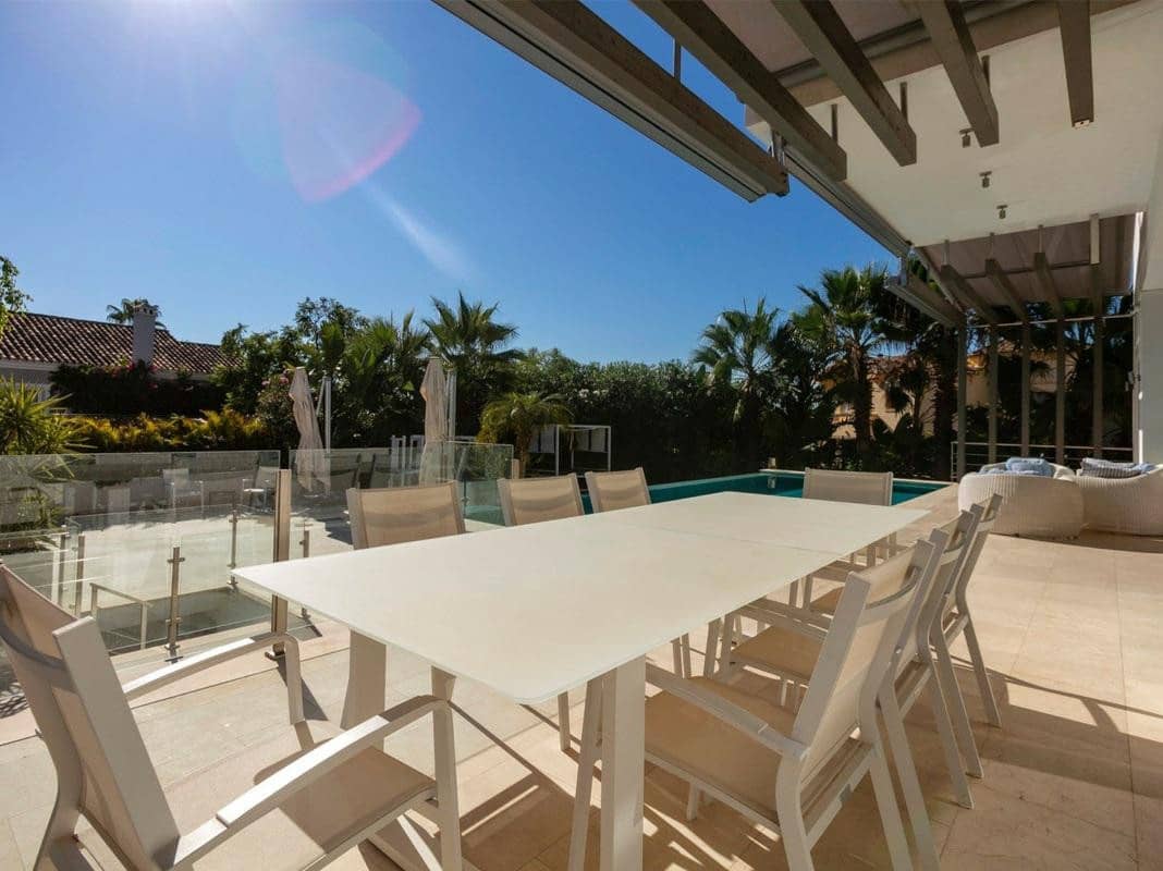 Chalet de 5 habitaciones en La Quinta en venta con piscina garaje - 2.150.000 € (Ref: 9272041)