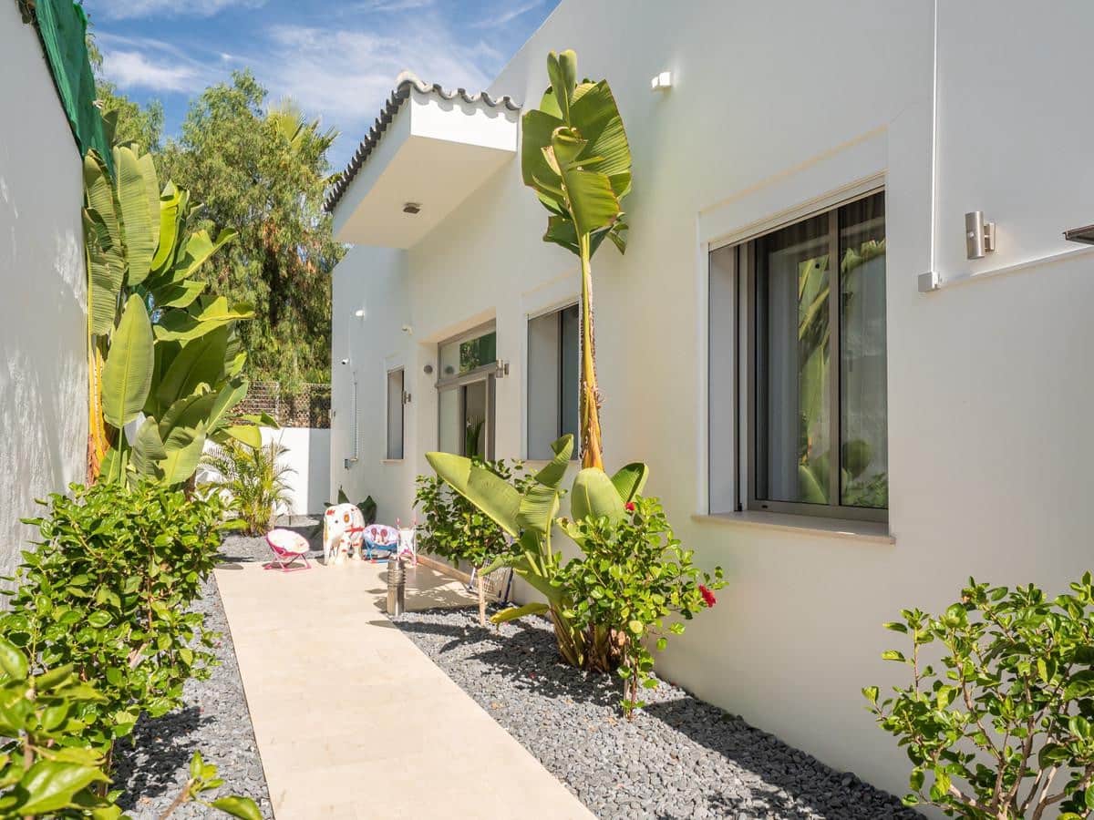 Chalet de 5 habitaciones en La Quinta en venta con piscina garaje - 2.150.000 € (Ref: 9272041)