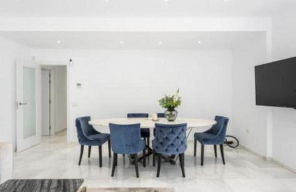 3 bedroom Apartment for rent in Marbella with pool garage - € 4,500 (Ref: 9275698)