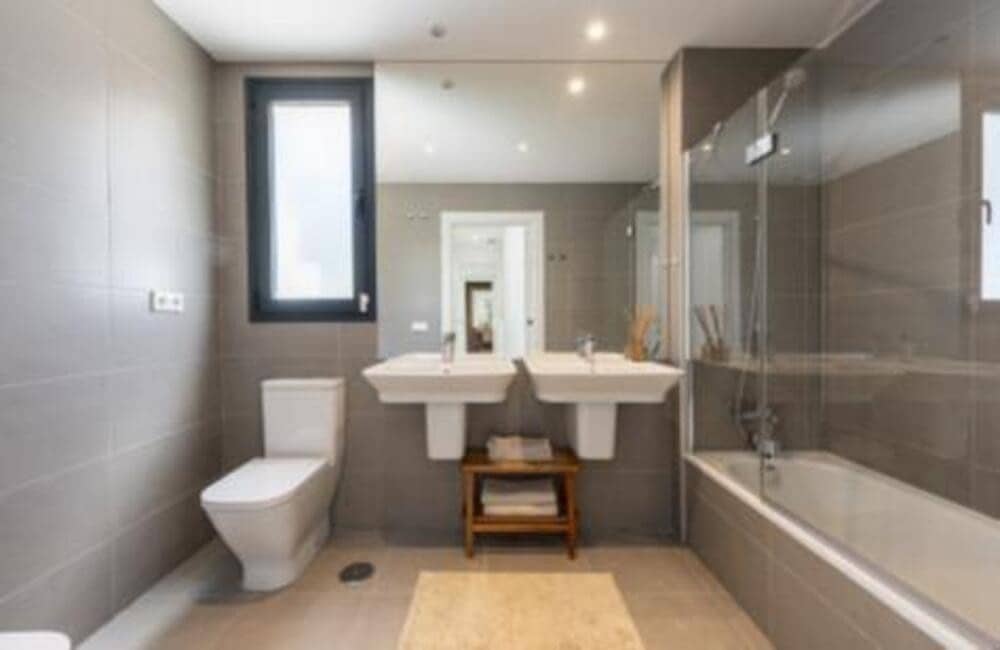 3 bedroom Apartment for rent in Marbella with pool garage - € 4,500 (Ref: 9275698)