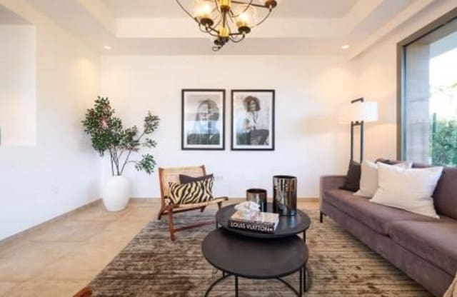 Chalet de 6 habitaciones en El Paraiso, Estepona en venta con piscina garaje - 1.875.000 € (Ref: 9275702)