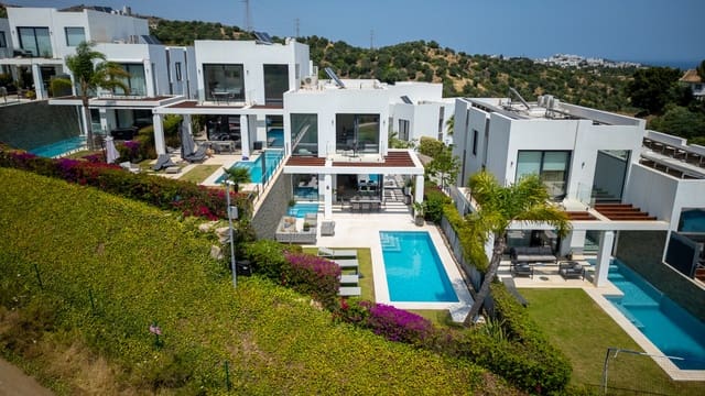 5 soveværelse Semi-Rækkehus til salg i Cabopino - Artola, Marbella med swimmingpool garage - € 1.395.000 (Ref: 9280723)
