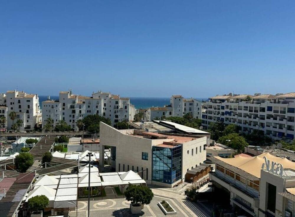 4 bedroom Apartment for rent in Puerto Banus with pool garage - € 4,500 (Ref: 9280724)