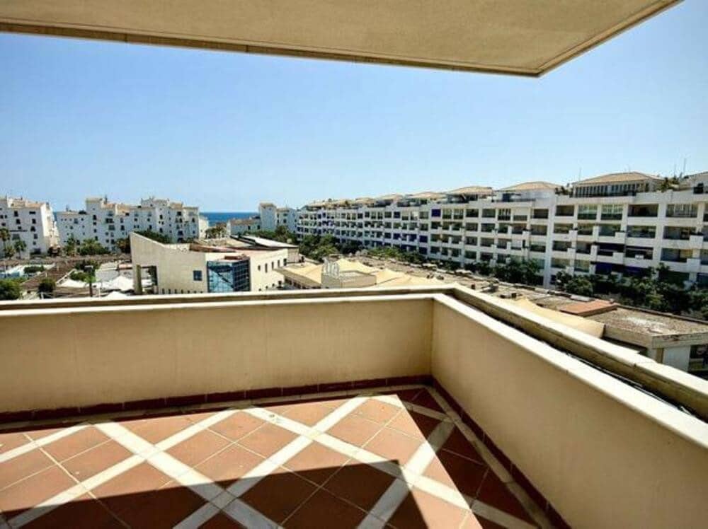 4 bedroom Apartment for rent in Puerto Banus with pool garage - € 4,500 (Ref: 9280724)