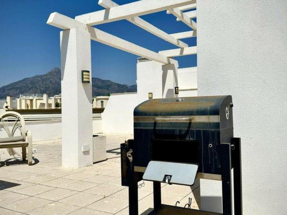 4 bedroom Apartment for rent in Puerto Banus with pool garage - € 4,500 (Ref: 9280724)