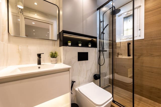 Ático de 3 habitaciones en La Quinta, Benahavís en venta con piscina garaje - 795.000 € (Ref: 9285658)