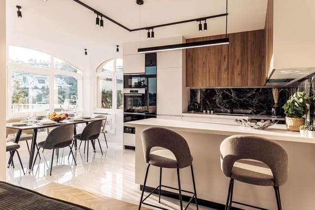 3 soveværelse Penthouse til salg i La Quinta, Benahavís med swimmingpool garage - € 795.000 (Ref: 9285658)