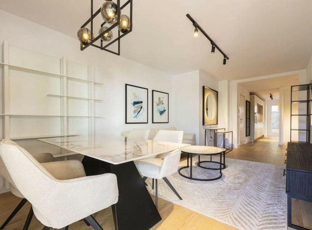 3 soverom Leilighet til salgs i Nueva Andalucia med svømmebasseng garasje - € 620 000 (Ref: 9285662)