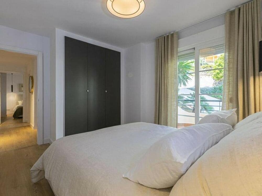 3 soverom Leilighet til salgs i Nueva Andalucia med svømmebasseng garasje - € 620 000 (Ref: 9285662)