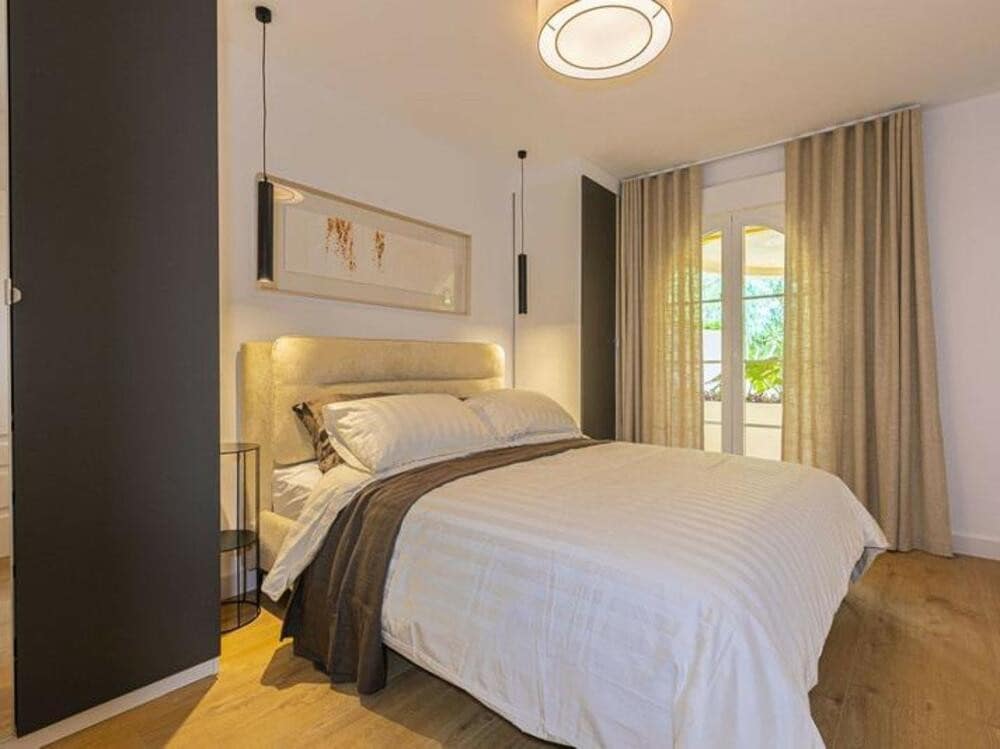 3 soverom Leilighet til salgs i Nueva Andalucia med svømmebasseng garasje - € 620 000 (Ref: 9285662)