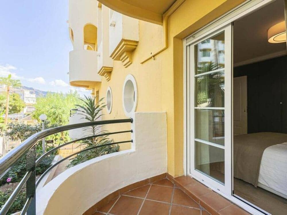 3 bedroom Apartment for sale in Nueva Andalucia with pool garage - € 620,000 (Ref: 9285662)