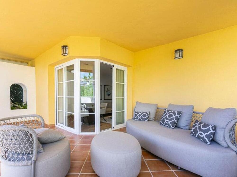 3 bedroom Apartment for sale in Nueva Andalucia with pool garage - € 620,000 (Ref: 9285662)