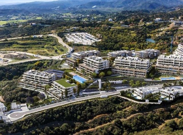 3 makuuhuone Paritalo myytävänä paikassa La Concha - Resina Golf, Estepona mukana uima-altaan 
autotalli - 1 468 000 € (Ref: 9290916)