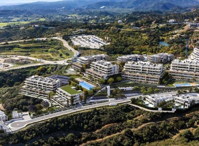 3 soveværelse Semi-Rækkehus til salg i La Concha - Resina Golf, Estepona med swimmingpool garage - € 1.468.000 (Ref: 9290916)