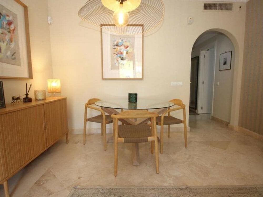 3 slaapkamer Appartement te huur in Marbella met zwembad garage - € 3.000 (Ref: 9290917)