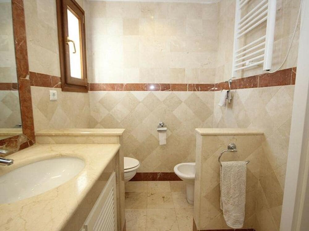 3 slaapkamer Appartement te huur in Marbella met zwembad garage - € 3.000 (Ref: 9290917)