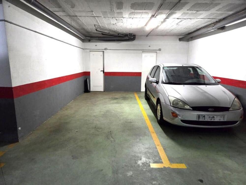 3 slaapkamer Appartement te huur in Marbella met zwembad garage - € 3.000 (Ref: 9290917)