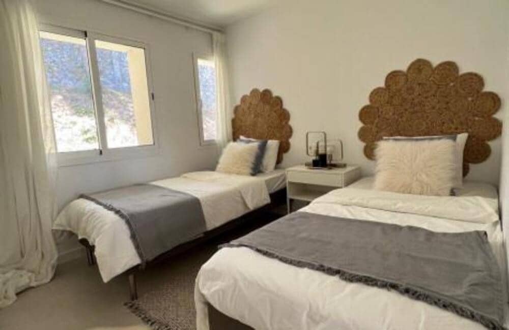 4 soveværelse Penthouse til leje i Los Arqueros med swimmingpool garage - € 4.000 (Ref: 9296605)