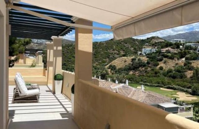 4 bedroom Penthouse for rent in Los Arqueros, Benahavís with pool garage - € 4,000 (Ref: 9296605)