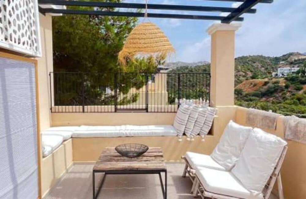 4 soveværelse Penthouse til leje i Los Arqueros med swimmingpool garage - € 4.000 (Ref: 9296605)