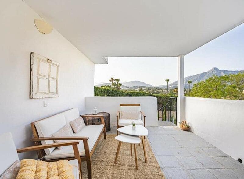 2 soverom Leilighet til leie i Marbella med svømmebasseng garasje - € 2 700 (Ref: 9296607)