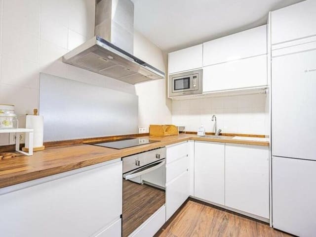 2 bedroom Apartment for rent in Nueva Andalucía Centro, Marbella with pool garage - € 2,700 (Ref: 9296607)