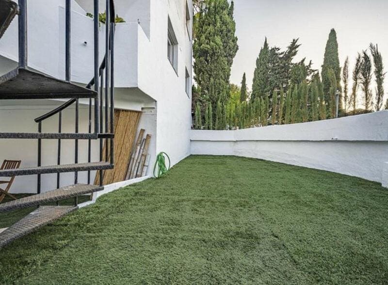 2 soverom Leilighet til leie i Marbella med svømmebasseng garasje - € 2 700 (Ref: 9296607)