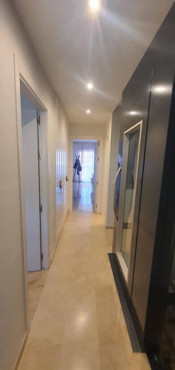 4 sypialnia Dom do wynajęcia w Marbella z basenem garażem - 4 500 € (Ref: 9303021)