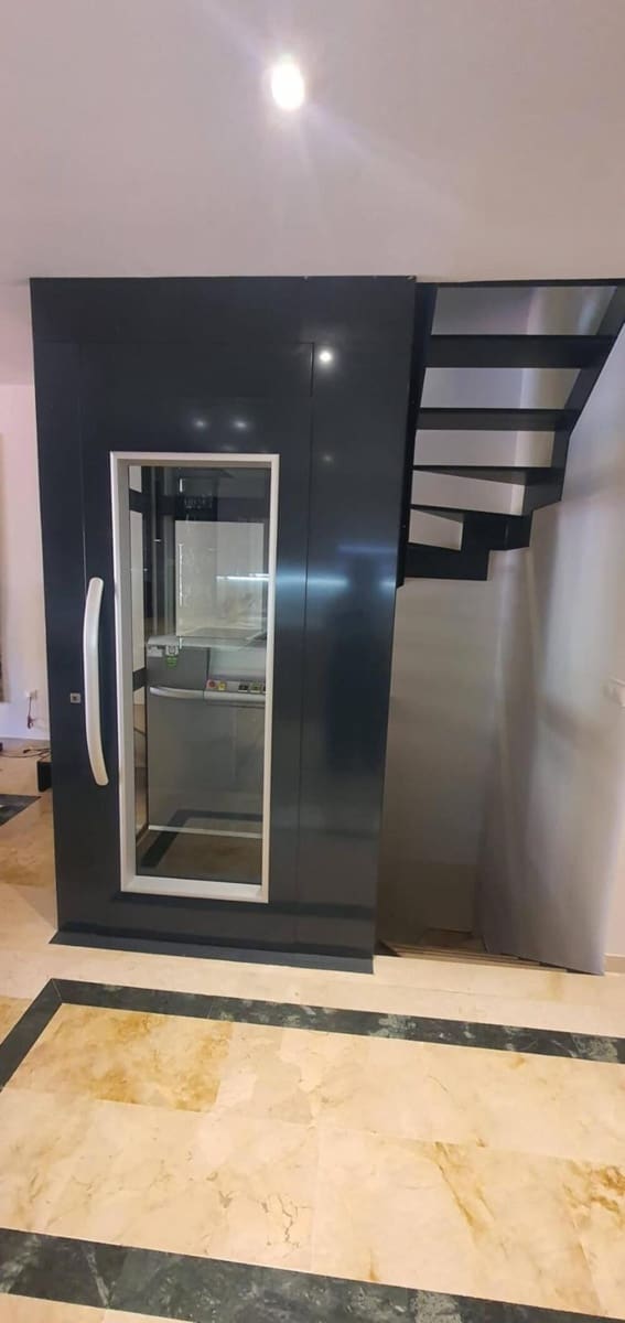 4 sypialnia Dom do wynajęcia w Marbella z basenem garażem - 4 500 € (Ref: 9303021)