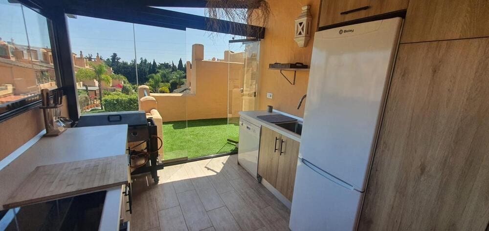 4 sypialnia Dom do wynajęcia w Marbella z basenem garażem - 4 500 € (Ref: 9303021)