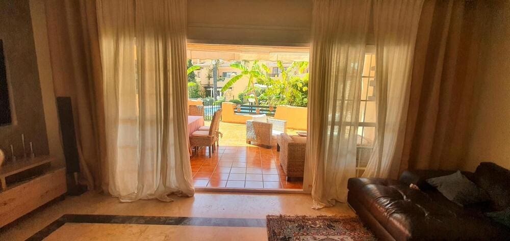 4 sypialnia Dom do wynajęcia w Marbella z basenem garażem - 4 500 € (Ref: 9303021)