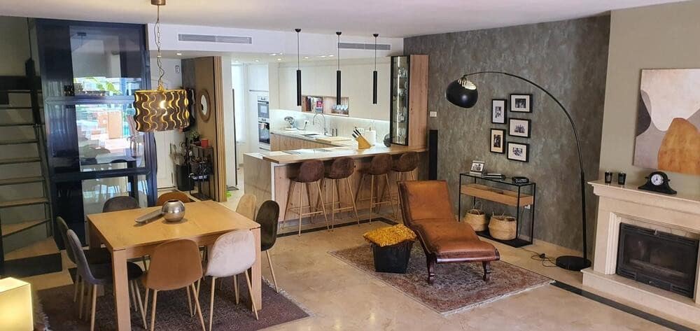 4 sypialnia Dom do wynajęcia w Marbella z basenem garażem - 4 500 € (Ref: 9303021)