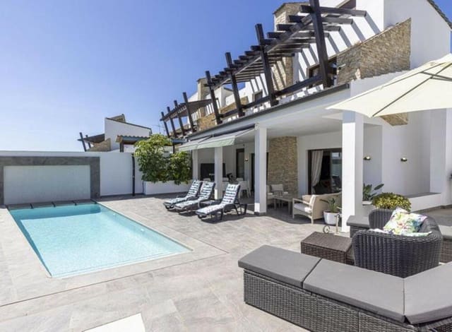 4 makuuhuone Paritalo vuokrattavana paikassa Valle Romano Golf, Estepona mukana uima-altaan - 4 000 € (Ref: 9303022)